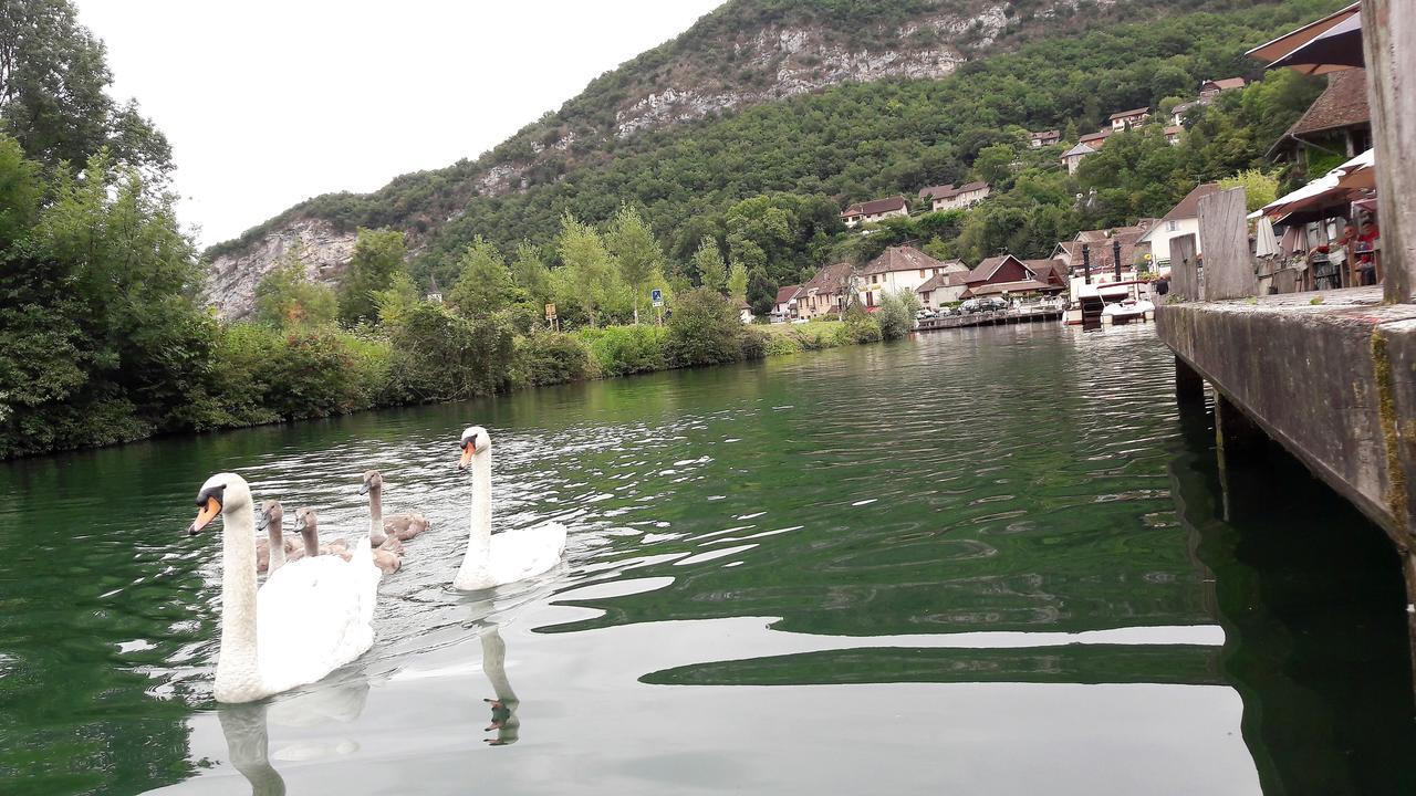 Le Doux Nid Panzió Chanaz Kültér fotó